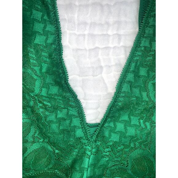 Offline By Aerie Women's Green Floral Lace V-Neck‎ Bralette Size L - Picture 2 of 15